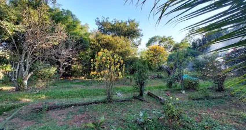 Chácara com 4 dormitórios à venda, 2800 m² por R$ 870.000,00 - Cachoeira Acima - Piracaia/SP