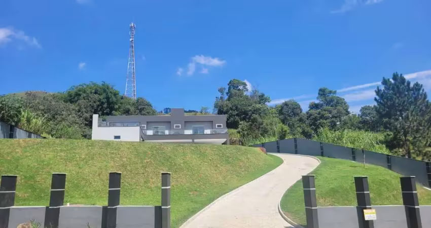 Casa com 4 dormitórios à venda, 395 m² por R$ 2.600.000 - Canada Village - Mairiporã/SP