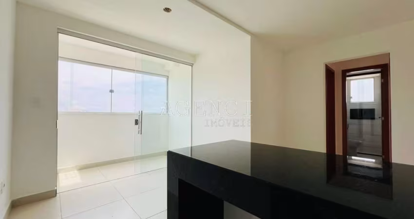 Apartamento de 2 quartos com suíte no bairro Cabral