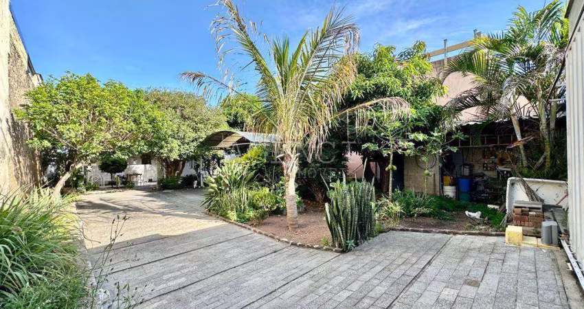 Casa em lote 375 mts² Bairro Camargos