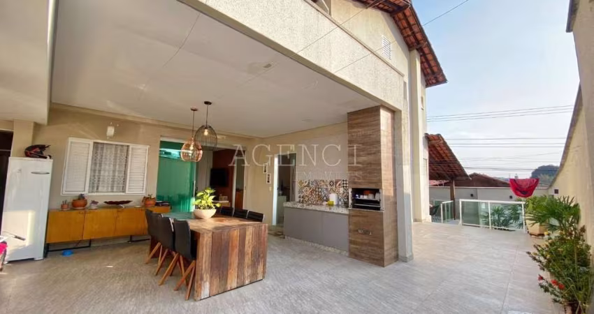 Casa de 4 quartos no Bairro Alípio de Melo