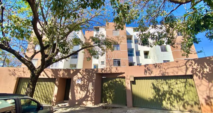 Apartamento de 2 quartos no bairro Cabral