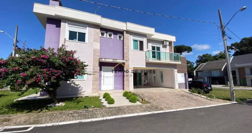 Casa em condomínio no Umbará