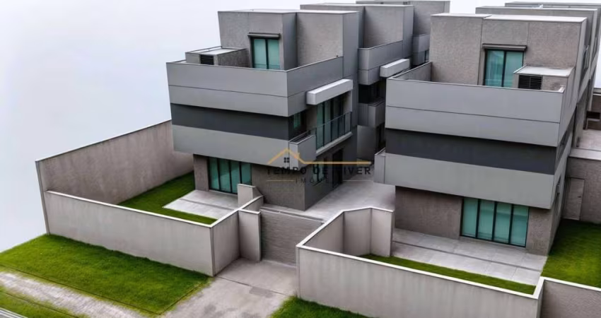 Sobrado com 3 dormitórios à venda, 143 m² por R$ 920.000,00 - Xaxim - Curitiba/PR