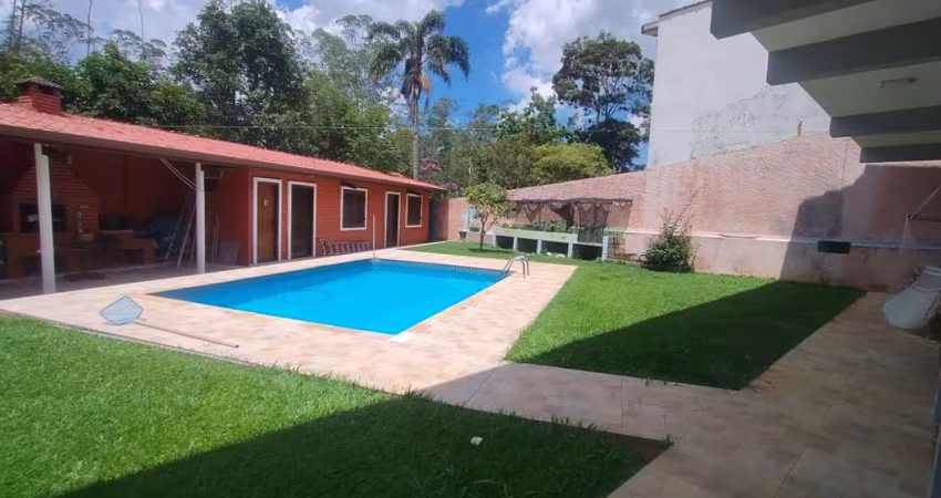 Casa para Venda em Ribeirão Pires, Represa, 4 dormitórios, 2 suítes, 2 banheiros, 10 vagas