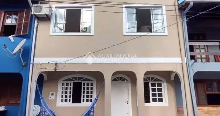Casa com 5 quartos à venda na Avenida Antônio Borges dos Santos, 450, Armação do Pântano do Sul, Florianópolis