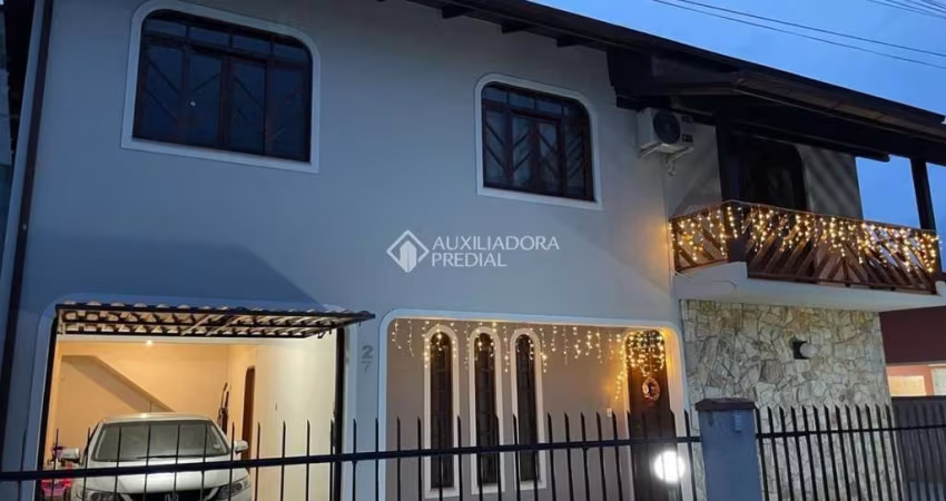 Casa com 3 quartos à venda na Rua Gregório Constâncio, 27, Praia João Rosa, Biguaçu