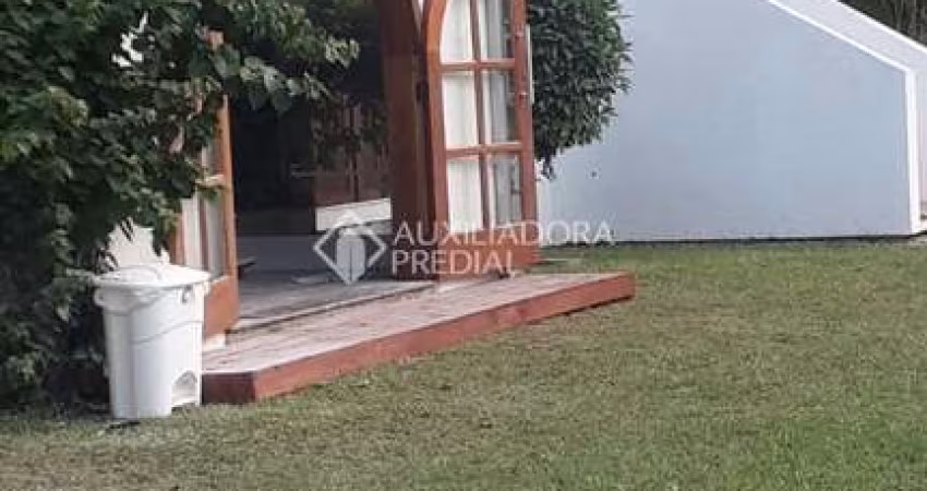 Casa em condomínio fechado com 2 quartos à venda na Avenida Tom Traugott Wildi, 804, Praia Brava, Florianópolis