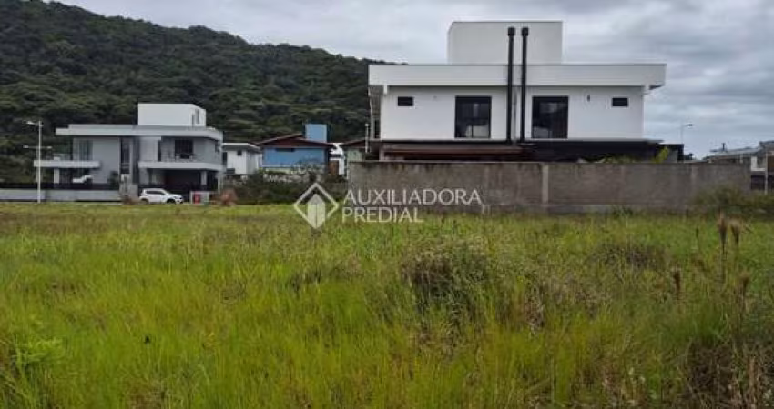 Terreno à venda na Via 4, 02, Rio Tavares, Florianópolis