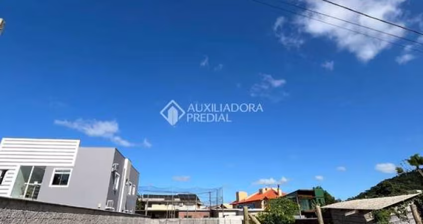 Terreno à venda na Servidão Antônio José das Chagas, 2, Rio Tavares, Florianópolis