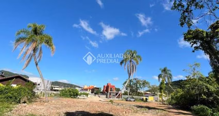 Terreno à venda na Servidão Antônio José das Chagas, Rio Tavares, Florianópolis