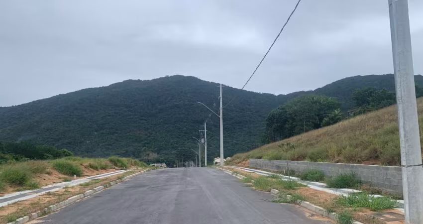 Terreno à venda na Rua Manoel Petronilho da Silveira, 0409, São João do Rio Vermelho, Florianópolis