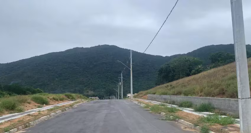 Terreno à venda na Rua Manoel Petronilho da Silveira, 0408, São João do Rio Vermelho, Florianópolis