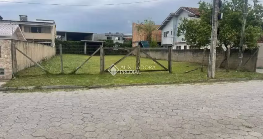 Terreno à venda na Rua Xiniquá, Campeche, Florianópolis