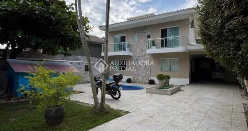 Casa com 4 quartos à venda na Rua do Chalé, 61, Campeche, Florianópolis