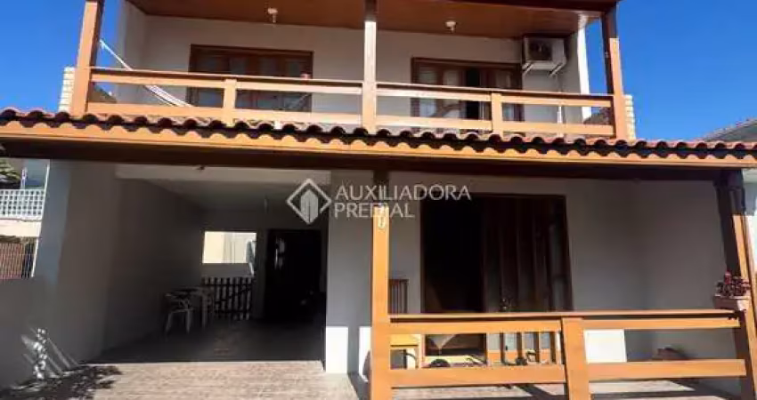 Casa com 4 quartos à venda na Alcidomiro Flores, 170, Rio Tavares, Florianópolis