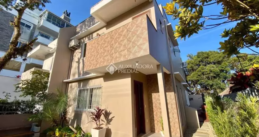 Casa com 3 quartos à venda na Rua Valdemiro José Vieira, 81, Campeche, Florianópolis