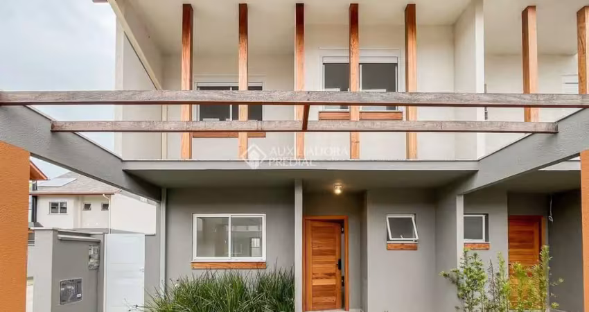 Casa em condomínio fechado com 3 quartos à venda na Rua Sagrado Coração de Jesus, 811, Morro das Pedras, Florianópolis