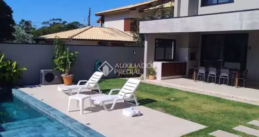 Casa com 4 quartos à venda na Ptolomeu Bittencourt, 390, Pântano do Sul, Florianópolis