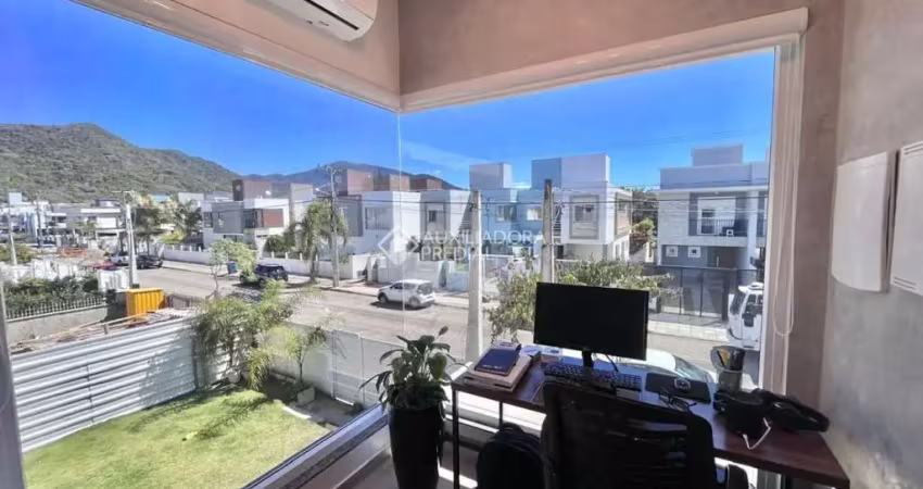 Casa com 3 quartos à venda na Rua Jabuticabeira do Sul, 424, Ribeirão da Ilha, Florianópolis
