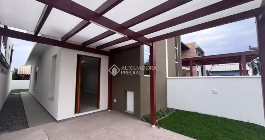 Casa com 3 quartos à venda na Rua Maria Geraldina Ramos, 784, Carianos, Florianópolis
