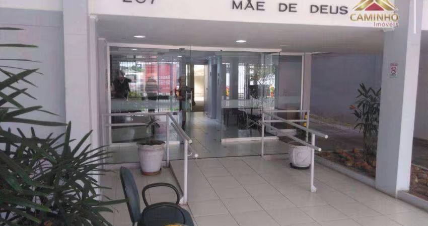 Em frente ao hospital Mãe de Deus na José de Alencar, sala a venda