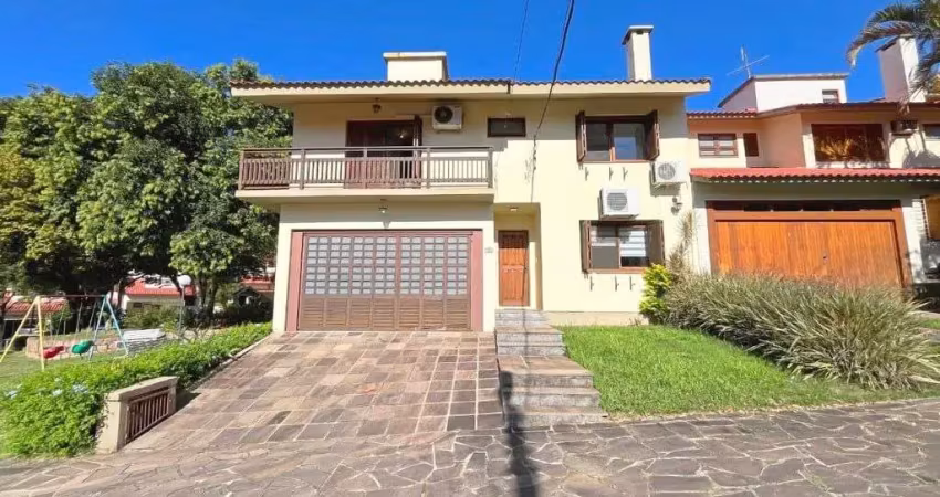 Casa em condomínio fechado com 3 quartos à venda na Praça São Caetano, 90, Teresópolis, Porto Alegre