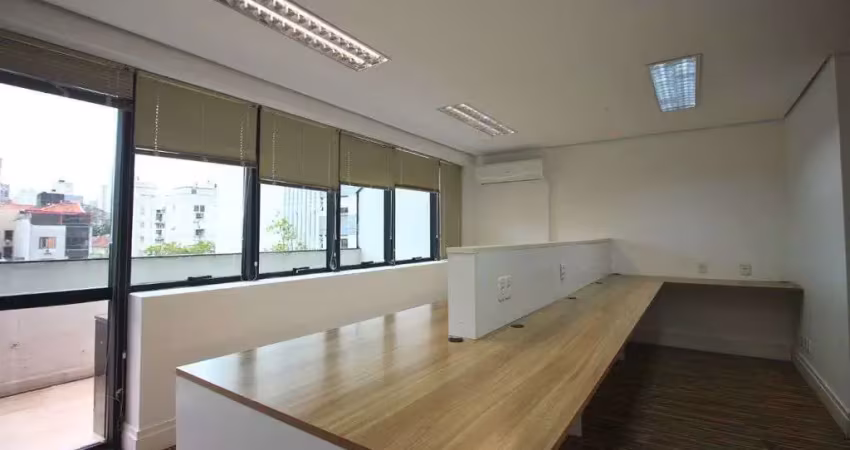 Sala comercial para alugar na Avenida Taquara, 98, Petrópolis, Porto Alegre