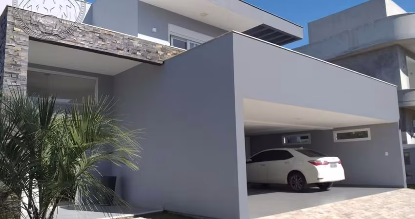 Casa em condomínio fechado com 3 quartos à venda no Rio Tavares, Florianópolis 