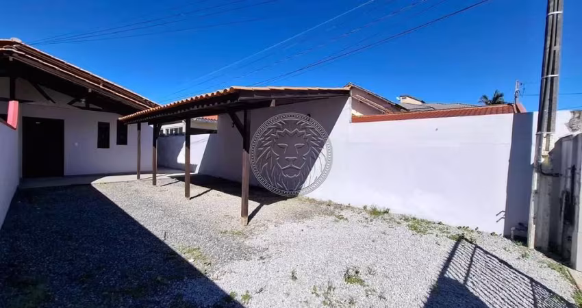 Casa com 2 quartos para alugar no Carianos, Florianópolis 