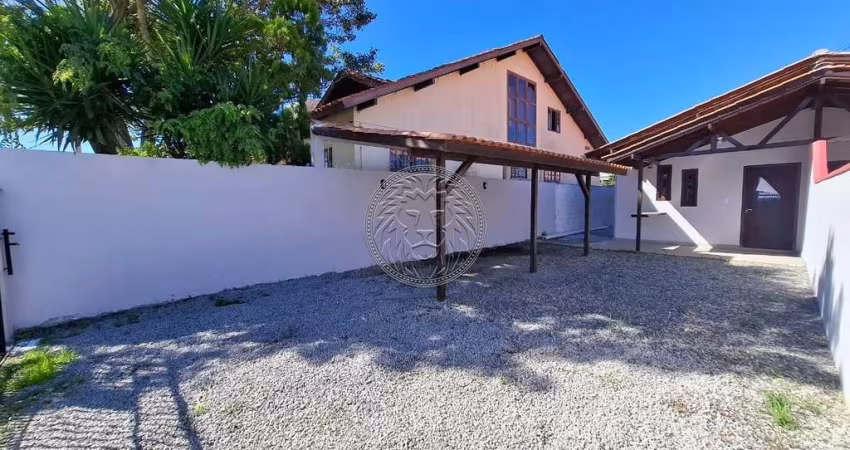 Casa com 2 quartos para alugar no Carianos, Florianópolis 