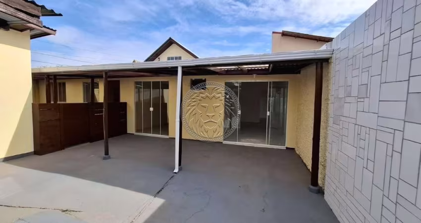 Casa com 2 quartos para alugar no Carianos, Florianópolis 