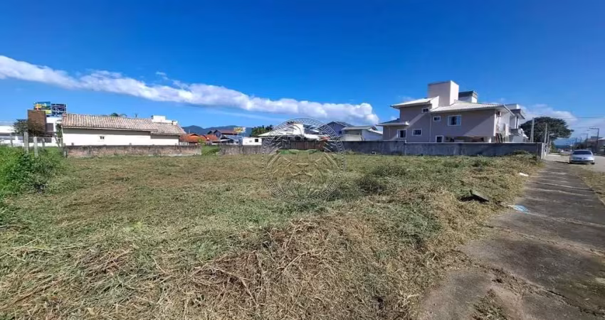Terreno à venda no Carianos, Florianópolis 