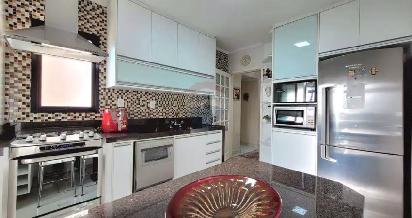 Apartamento de 96m2, 3 quartos (1 suíte),  sala ampla com  varanda em l e lazer completo – todo reformado!