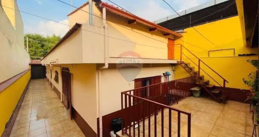 Casa térrea 127m²  - 3 quartos, suíte, quintal, 3 vagas, churrasqueira