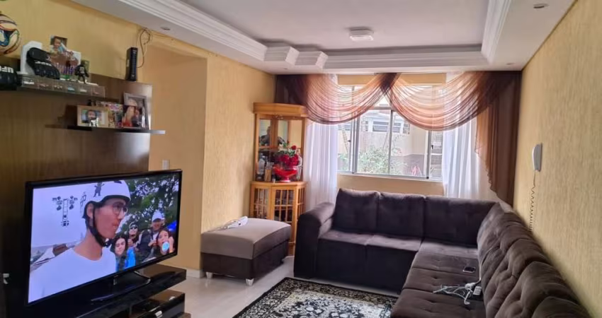 Apartamento para Venda em Curitiba, Uberaba, 3 dormitórios, 1 banheiro, 2 vagas