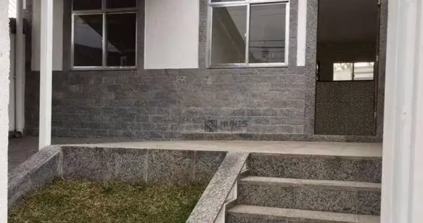 Casa com 2 dormitórios à venda por R$ 350.000 - Santa Cecília - Juiz de Fora/MG