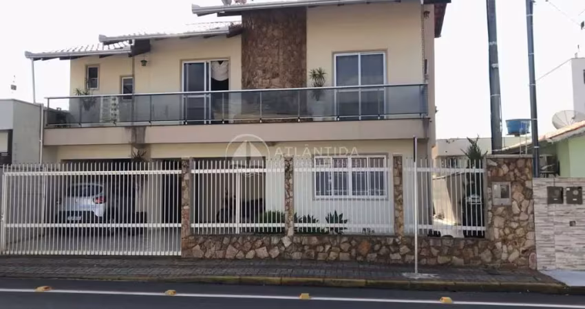 Casa com 4 quartos à venda no Centro, Camboriú 