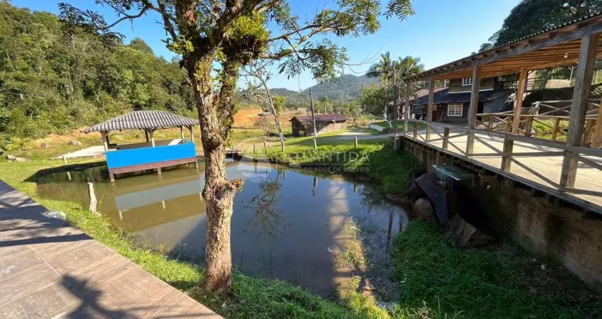 Chácara com infraestrutura para hospedagem - 15.000 m² - rio do meio - camboriú