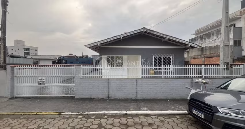 Casa 4 dormitórios - Areias - Camboriú
