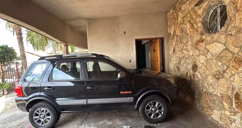 Casa 3 dormitórios, 1 suíte + edícula nos fundos - localização privilegiada - jardim novo campos el