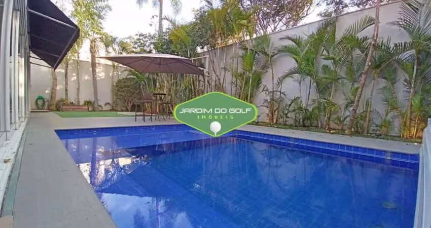 Casa em condomínio à venda na Granja Julieta