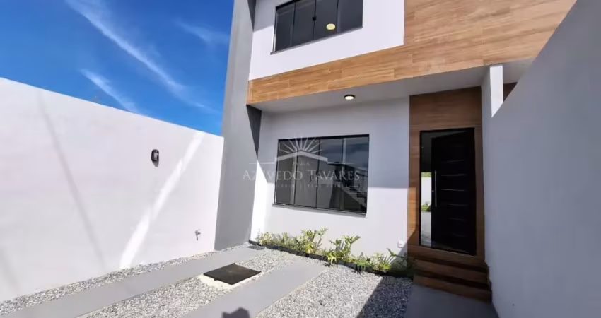 7928 - Casa à Venda | Vale das Palmeiras, Macaé/RJ