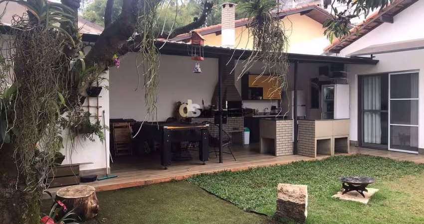 Sobrado à venda com 2 dormitórios na Zona Norte, Tremembé, São Paulo, SP