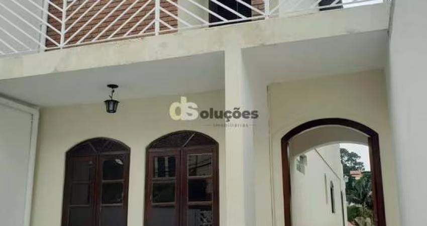 Sobrado à venda com 4 dormitórios na Zona Norte, Vila Irmãos Arnoni, São Paulo, SP