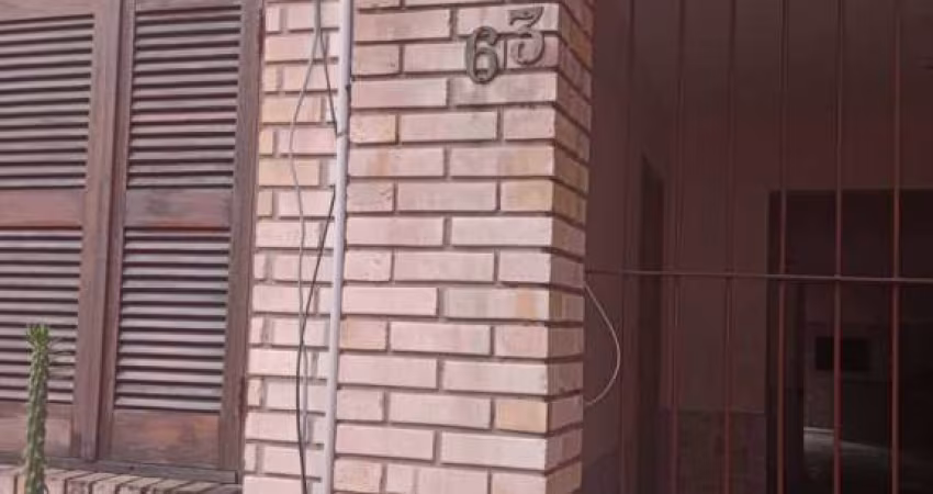 Casa com 4 quartos para alugar na Rua Itapeva, 63, Passo da Areia, Porto Alegre