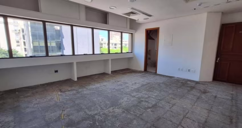 Sala comercial para alugar na Rua Padre Chagas, 185, Moinhos de Vento, Porto Alegre