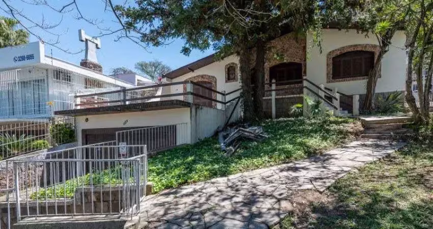 Casa comercial para alugar na Avenida Wenceslau Escobar, 1329, Tristeza, Porto Alegre