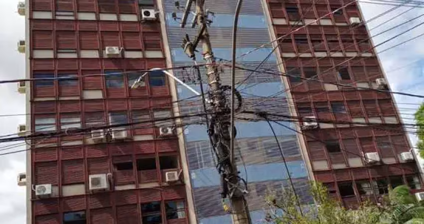 Apartamento com 3 quartos para alugar na Avenida Ganzo, 526, Menino Deus, Porto Alegre
