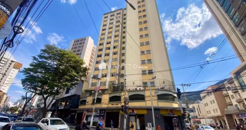 Apartamento Garden com 4 dormitórios à venda, 150 m² por R$ 650.000 - São Mateus - Juiz de Fora/MG